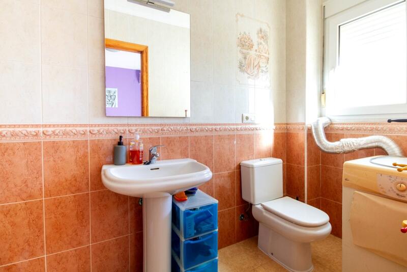 3 slaapkamer Gezinswoning Te koop