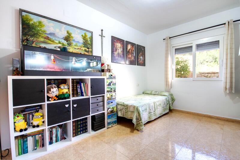 3 slaapkamer Gezinswoning Te koop