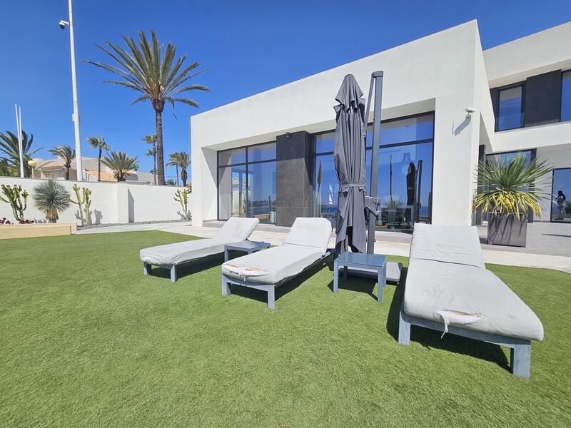 4 slaapkamer Villa Te koop