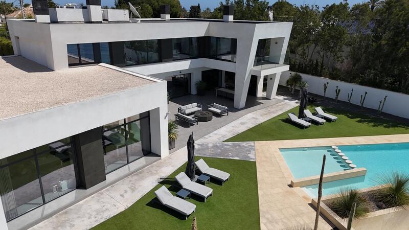 4 slaapkamer Villa Te koop