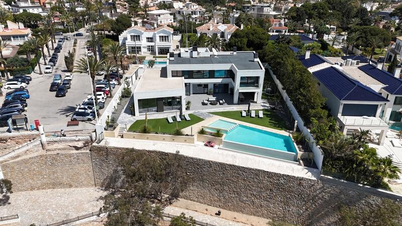 4 slaapkamer Villa Te koop