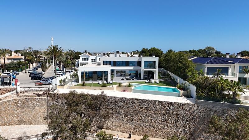 4 slaapkamer Villa Te koop