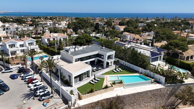 4 slaapkamer Villa Te koop
