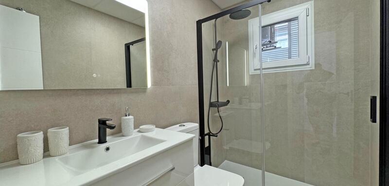 2 slaapkamer Appartement Te koop