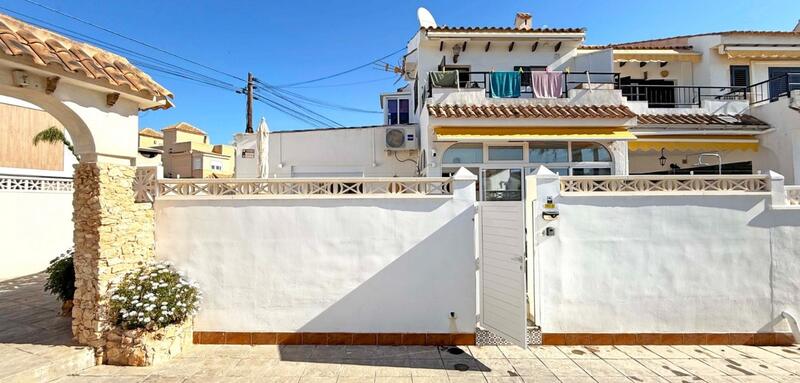 Villa for sale in Torrevieja, Alicante