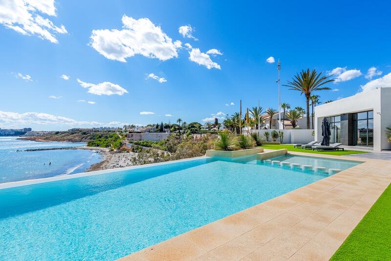 6 soveværelse Villa til salg