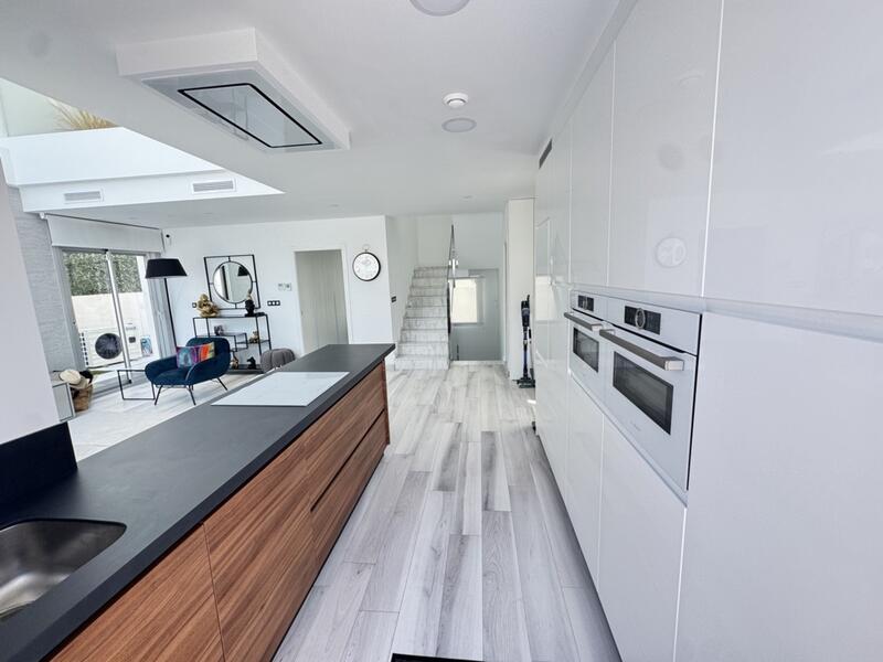 4 slaapkamer Villa Te koop