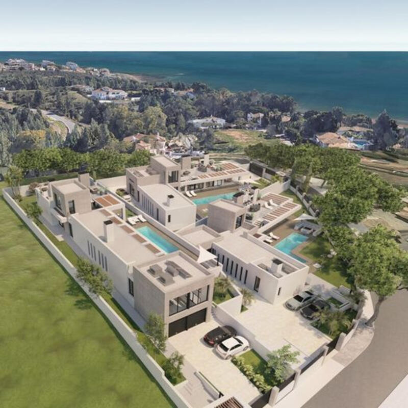 Villa for sale in El Chaparral, Málaga