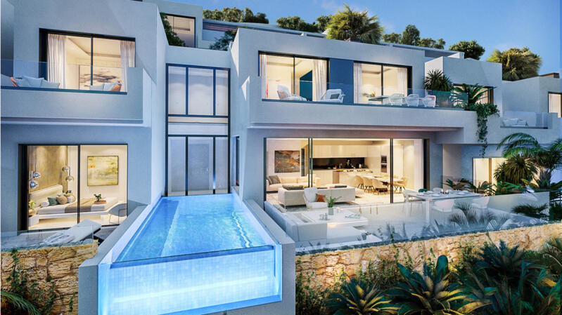 Villa for sale in Benalmadena, Málaga