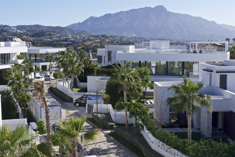 Villa for sale in Benahavis, Málaga