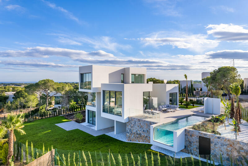 Villa en venta en Villamartin, Alicante