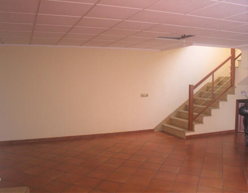 3 slaapkamer Gezinswoning Te koop
