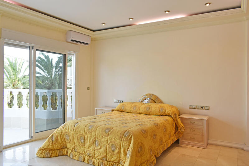 5 bedroom Villa for sale