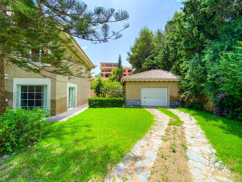 7 bedroom Villa for sale