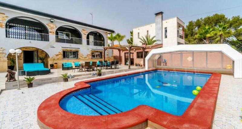 5 bedroom Villa for sale