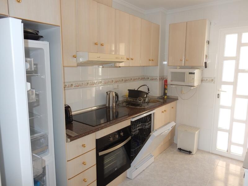 3 slaapkamer Gezinswoning Te koop