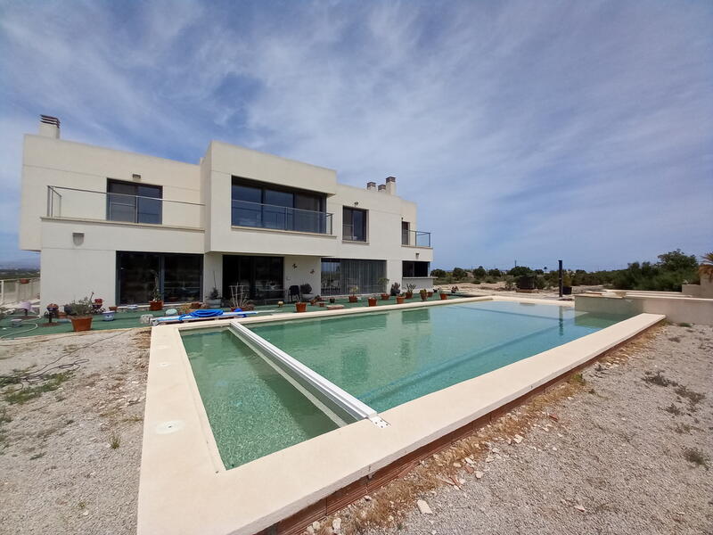 5 soverom Villa til salgs