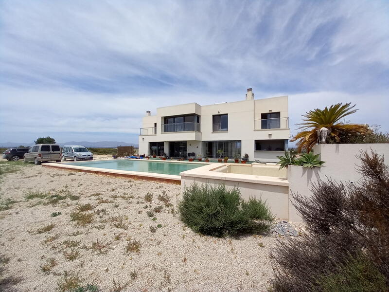 5 soverom Villa til salgs