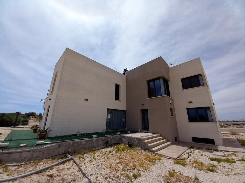 5 soverom Villa til salgs