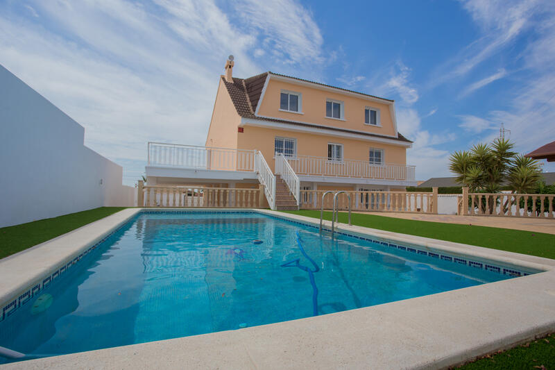 Villa til salg i Ciudad Quesada, Alicante