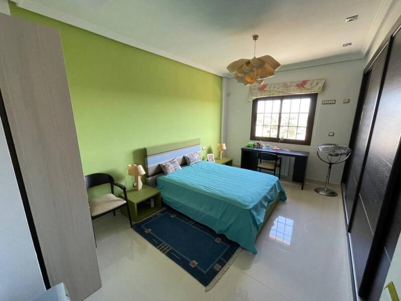 4 bedroom Villa for sale