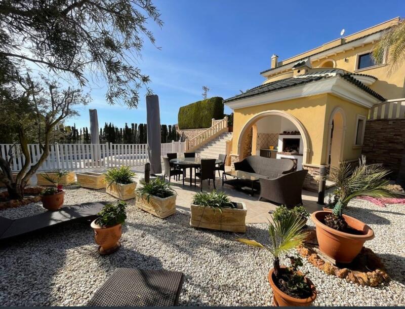 4 bedroom Villa for sale