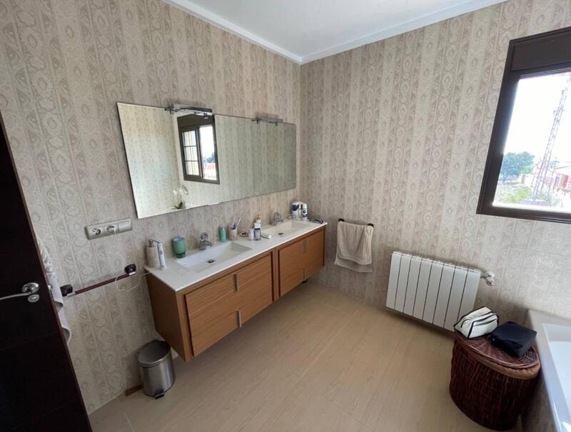 4 bedroom Villa for sale