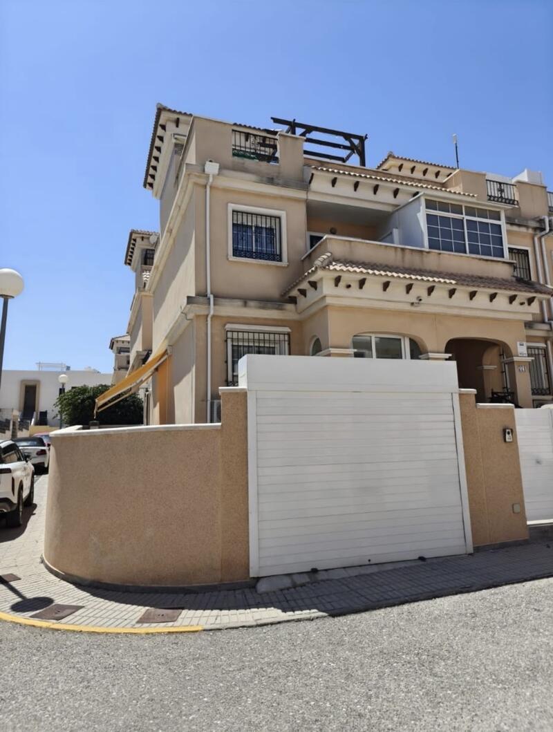 Maison de Ville à vendre dans Villamartin, Alicante