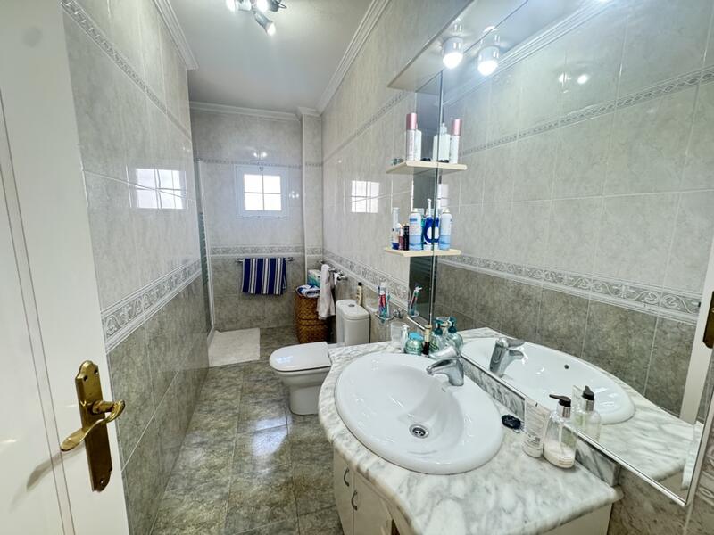 5 Schlafzimmer Villa zu verkaufen