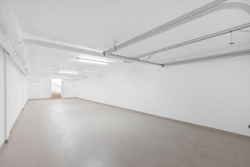 4 bedroom Townhouse for sale