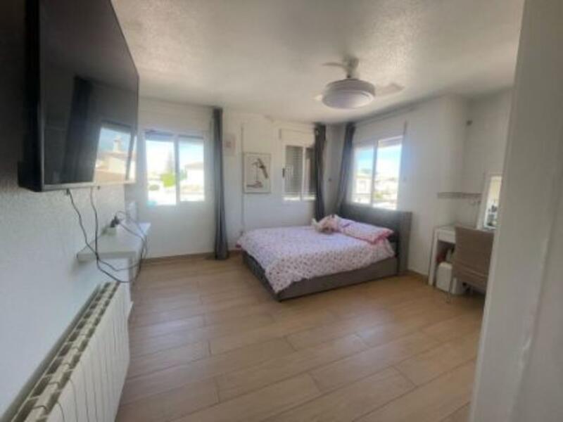 5 Schlafzimmer Villa zu verkaufen