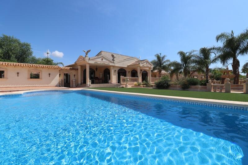 Villa for sale in Daya Vieja, Alicante