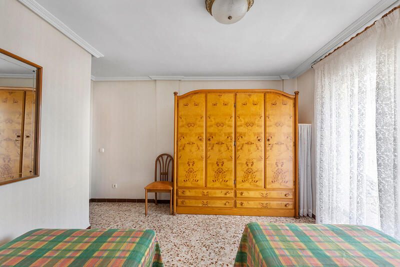 3 bedroom Apartment for sale