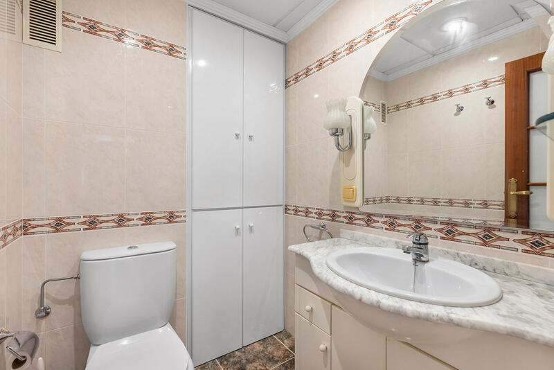 3 bedroom Apartment for sale