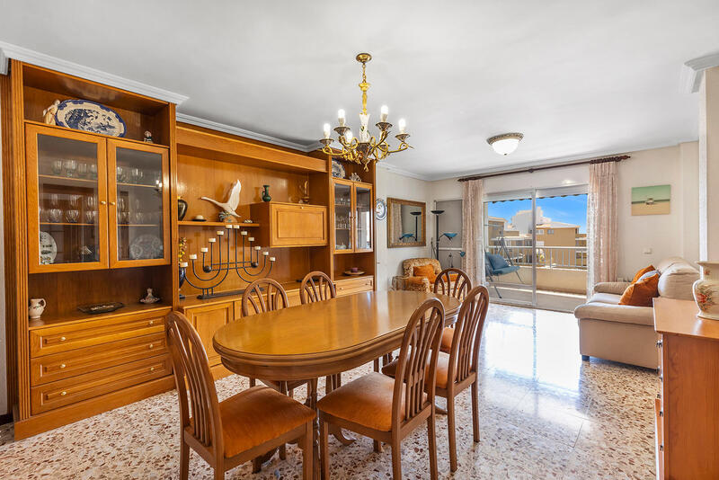 3 bedroom Apartment for sale