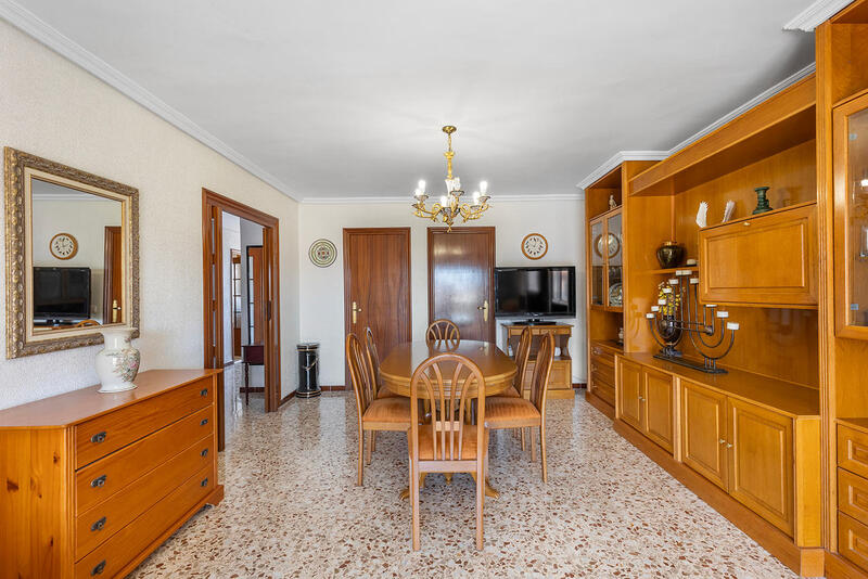 3 bedroom Apartment for sale