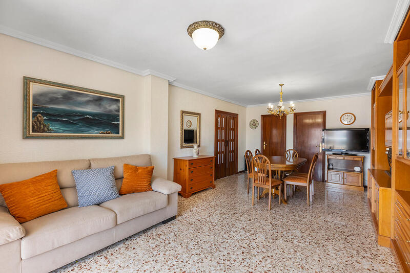 3 bedroom Apartment for sale