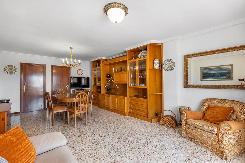 3 bedroom Apartment for sale