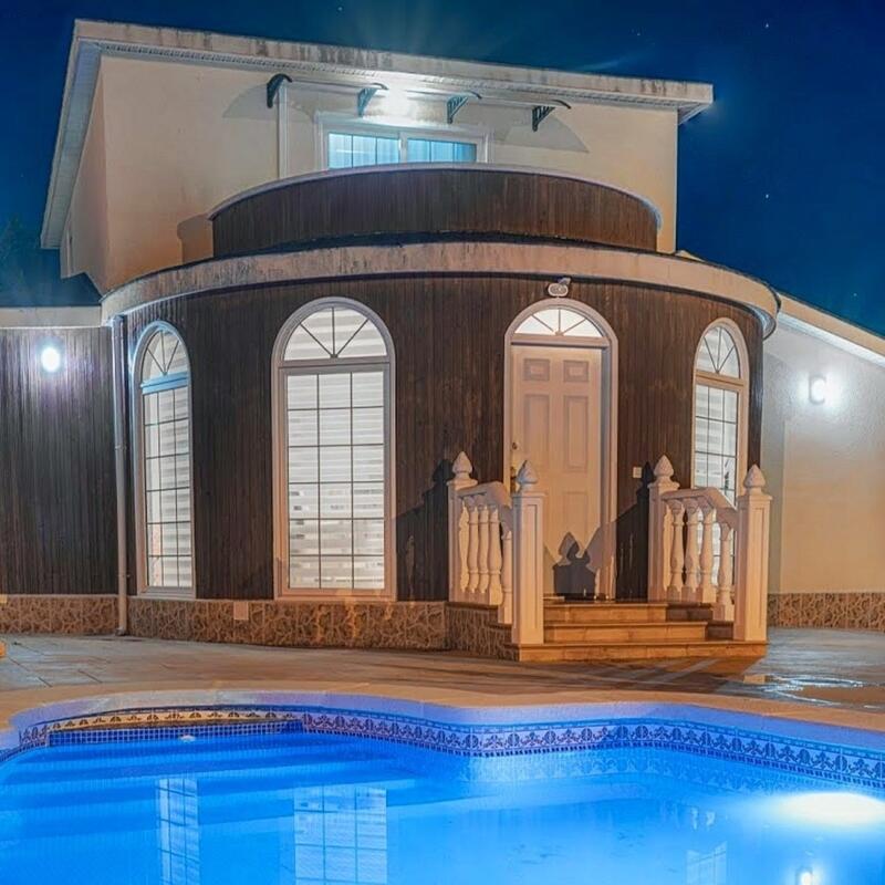 4 Schlafzimmer Villa zu verkaufen