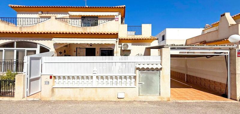 Rekkehus til salgs i Orihuela Costa, Alicante