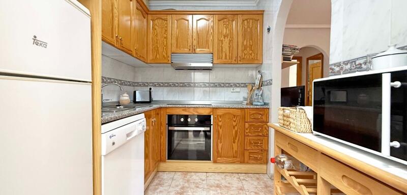2 bedroom Townhouse for sale