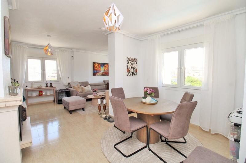 4 Cuarto Villa en venta