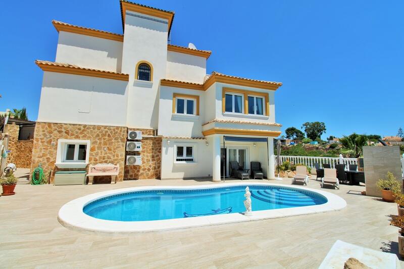 4 Cuarto Villa en venta