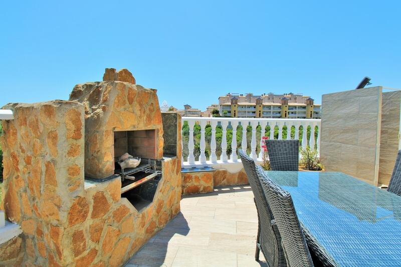 4 Cuarto Villa en venta