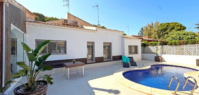 Villa for sale in Orihuela Costa, Alicante