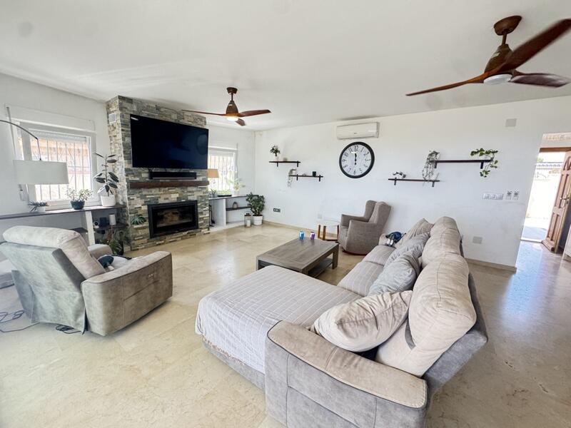 5 bedroom Villa for sale
