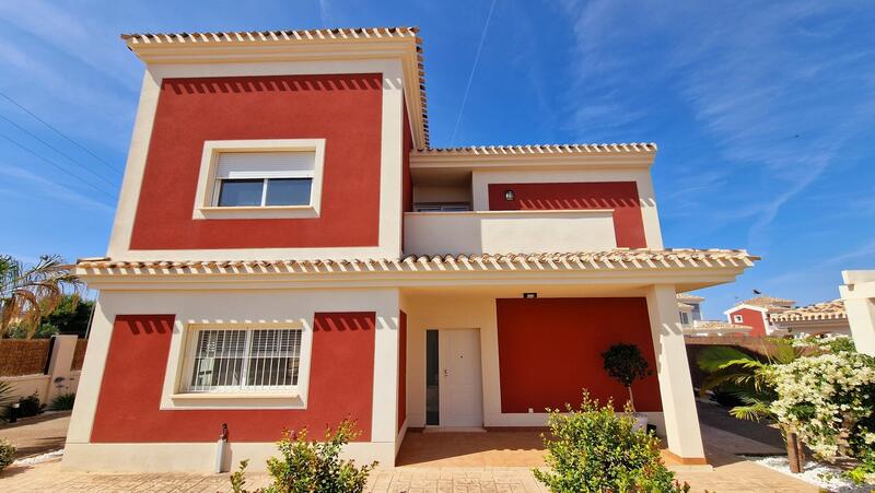 4 bedroom Villa for sale