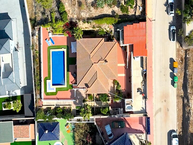 3 спальная комната вилла продается