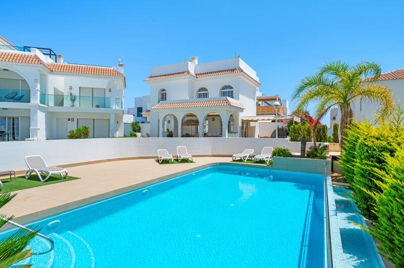 вилла продается в Ciudad Quesada, Alicante