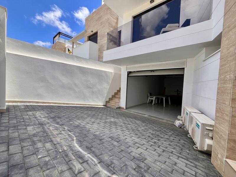 3 Cuarto Villa en venta